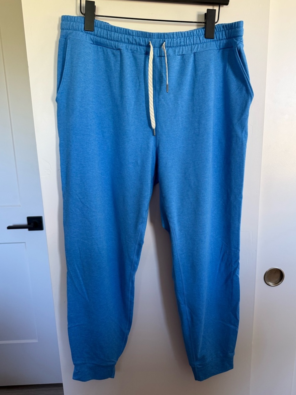 NWOT Vuori Performance Jogger Size XL